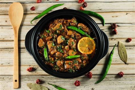 Restaurant style starters, appetizers, chicken curry, biryani chicken tikka masala is a indian boneless chicken gravy that is very popular around the world. Authentic Indian Chicken Karahi Curry | ScrambledChefs.com
