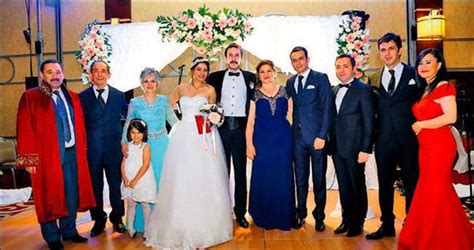 Zülfü tolga ağar'ın eşinin ismi badısabah ağar'dı. Bursalı genç işadamından Hilton'da görkemli düğün - Ankara ...