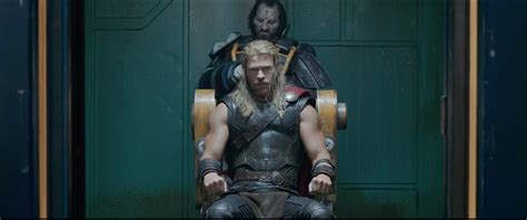 Thor Ragnarok Official Trailer 1