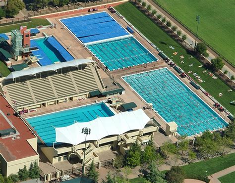 20 Us Colleges With Amazing Swimming Pools