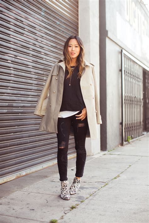 From shoes to boots and trainers, everything is acceptable and will work well, providing it goes well with the outfit. Casual And Trendy Black Jeans Outfits - The WoW Style