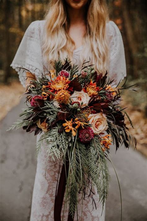 20 Stunning Fall Wedding Flowers And Bouquets For 2021 Brides