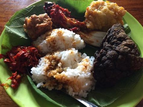 Gambar tentang Bangunan Rumah Makan Nasi Jamblang Bu Nur