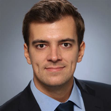 Con banca via internet puoi fare operatività bancaria, controllare e gestire il tuo conto e le tue carte unicredit, senza doverti recare in filiale. Robert Hefele - Betriebswirtschaftslehre - Universität ...