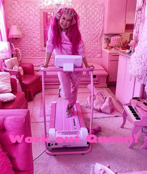 The Pink Lady Of Hollywood Is Kitten Kay Sera Yahoo Feature Pink Life Pink Ladies