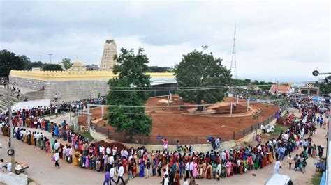 Chamundi Hill Temple Earns Rs 6470 Lakh On Three Fridays Star Of Mysore
