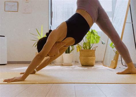 Yoga Instructor Shiho Mosh モッシュ