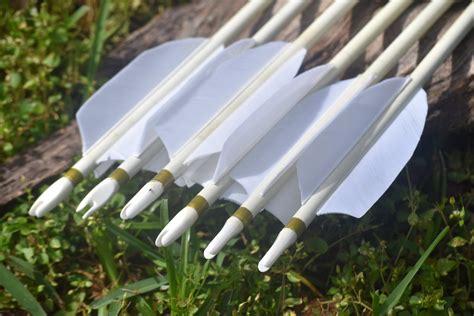 Archery Arrows Traditional Wood Arrows With White Dip And Green Cresting