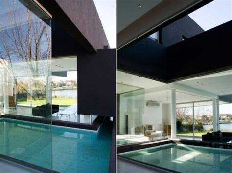 A Black Modern House In Argentina