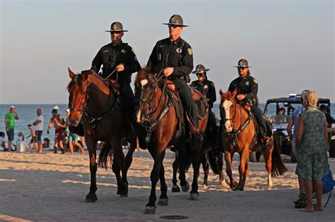 College students invade South Florida for Spring Break 2023 | PHOTOS
