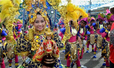 Cebu city sınırlarındaki en i̇yi aile otelleri. Sinulog Festival Strikes Cebu City 2012