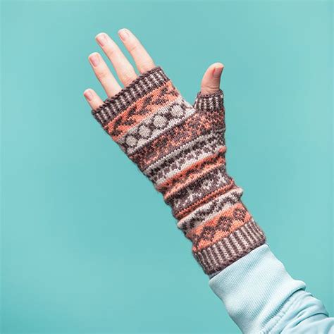 Pattern Of The Week Braewick Fingerless Mittens A Winter Must Have