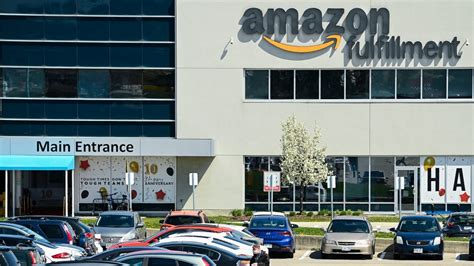 Amazon To Hire 15000 Employees Across Canada Increase Wages Ctv News