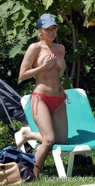 Naked Suzanne Shaw Added 07192016 By Thegreencube