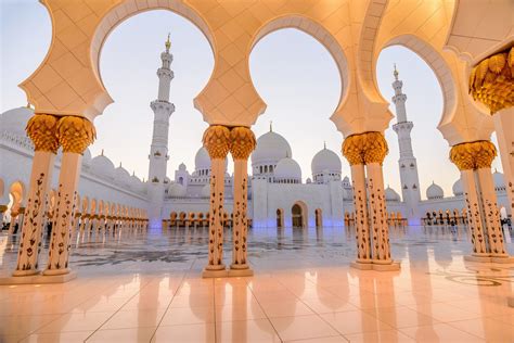 Dubai ramadan sehr o iftar timings calendar 2021. Ramadan 2018: Etiquette Tips For Non-Muslims in the UAE ...