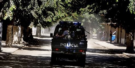 Polícia Desmantelou Grupo Que Realizava Assaltos à Mão Armada Em Luanda Ver Angola