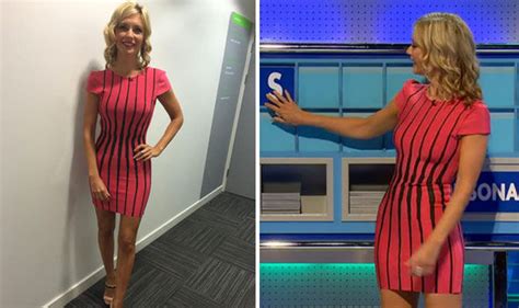 Rachel Riley Flaunts Hourglass Figure In Tight Dress On 8 Out Of 10