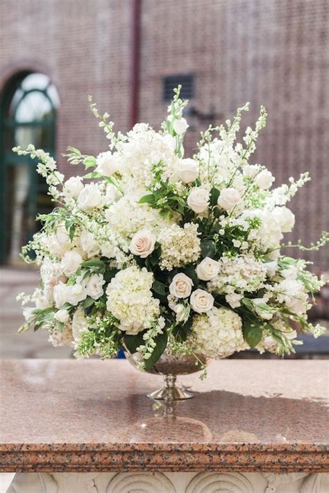 Expert tips for choosing your wedding flowers. Wedding Flowers, how much do they cost? in 2020 | Flower ...