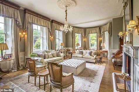 Rupert Murdoch and Jerry Hall buy £30million house in the Cotswolds