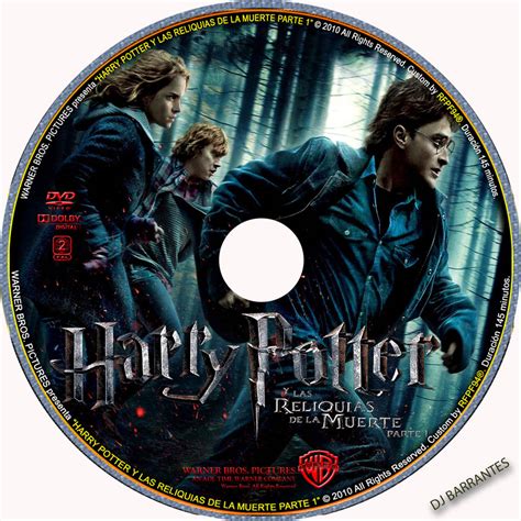 Cuando en la primera parte de la adaptación cinematográfica del último libro de la saga de harry potter. .: Harry Potter y las reliquias de la muerte parte 01 (2010)