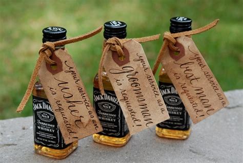 Groomsmen gift shopping done in 5 minutes. 10 Fabulous Groomsmen Gifts