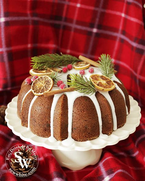 These gorgeously shaped cakes are guaranteed showstoppers whether you serve them at brunch or for dessert. Mince Pie Christmas Bundt Cake - Christmas Recipe by Sisley White