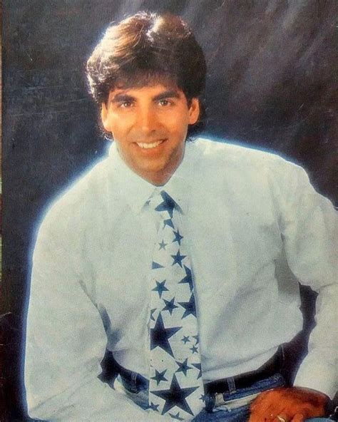 This playlist was created by gaana on 06 nov 2017. #muvyz052817 #BollywoodFlashback #rare #90s #Khiladi # ...