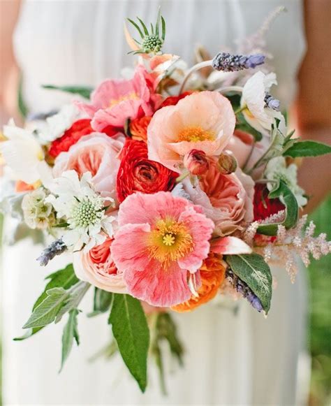 Love It Poppy Wedding Bouquets Wedding Flower Trends Wedding Flowers