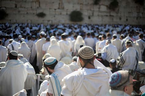 Israel Suspends Plan For Egalitarian Prayer Area At Western Wall The