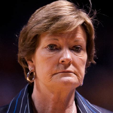 Pat Summitt - Bio, Net Worth, Height