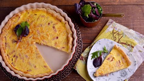 La página oficial de facebook del canal de televisión canal cocina, disponible en todos los operadores de televisión de pago. Quiche tradicional - Evelyne Ramelet - Receta - Canal Cocina