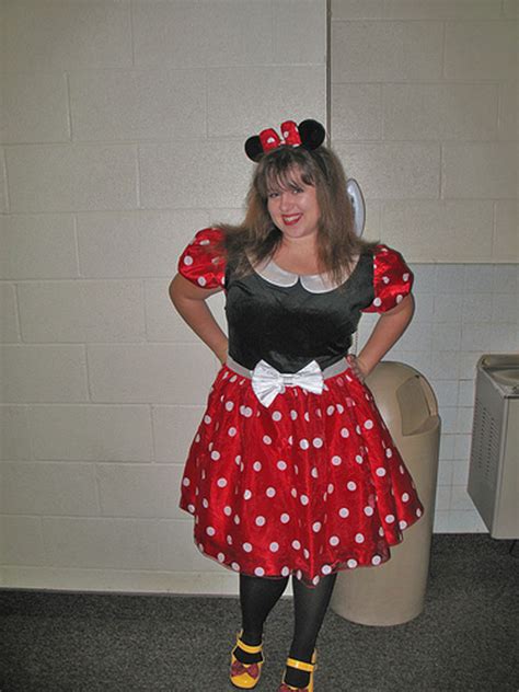 How To Make A Minnie Mouse Costume Costume Pop Costume Pop