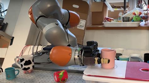 Mit Csail Robot Manipulates Unknown Objects Using 3d Keypoints