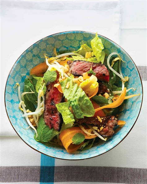 Our Favorite Quick Main Course Salad Recipes