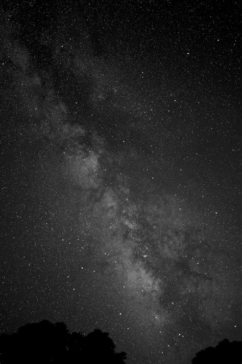 Hd black & white wallpapers. Milky Way Glows in Beautiful Black-and-White Photo | Space