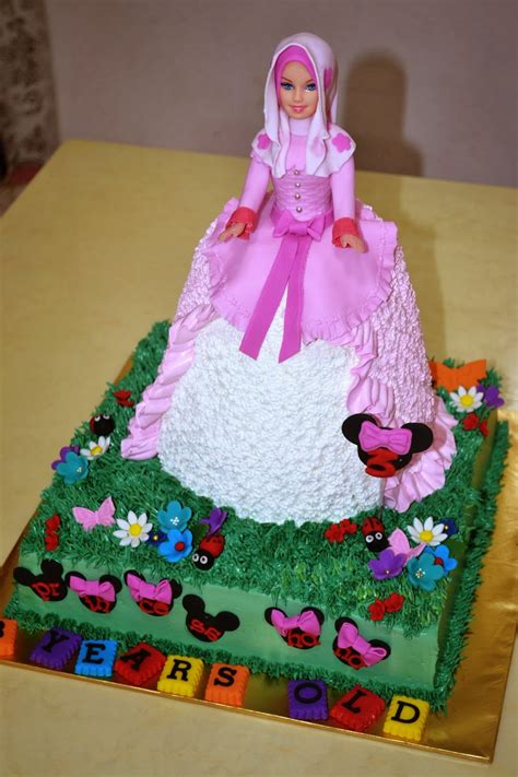 Customised cakes for birthdays and special occasions in singapore @pinkvanillacake.com. MyPu3 Cake House: princess doll cake