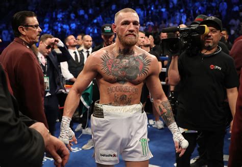 conor mcgregor surprised everyone with show he put on during fight with floyd mayweather complex