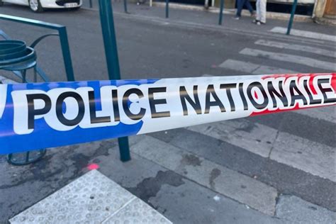 Paris un policier se suicide avec son arme de service après s être retranché dans un