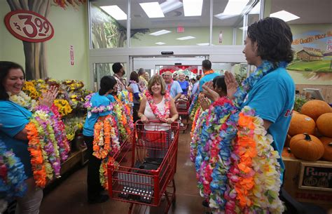 Trader Joe's: How Much Do Employees Make? | Money