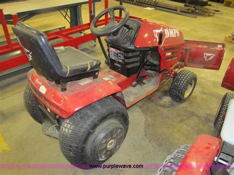 Toro 267h Lawn Tractor In Des Moines Ia Item D7287 Sold Purple Wave