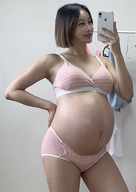 Pregnant Model Pregnancy Looks Prego Maternity Fashion