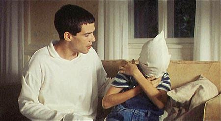 Майкл дуглас, шон пенн, дебора кара ангер и др. Funny Games - Movie Review - The Austin Chronicle