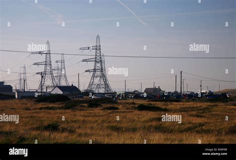 Power Pylons Dungeness Power Station Kent Stock Photo Alamy
