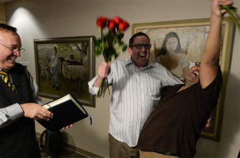 utah clerks issue marriage licenses to same sex couples the salt lake tribune