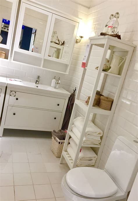 You can totally make your own shelf. IKEA Bathroom | Rustikale badezimmer designs