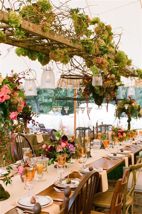 How To Decorate Your Vintage Wedding With Seemly Useless