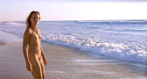 Maya Gaugler Nude Sous Le Sable 4 Pics Video TheFappening