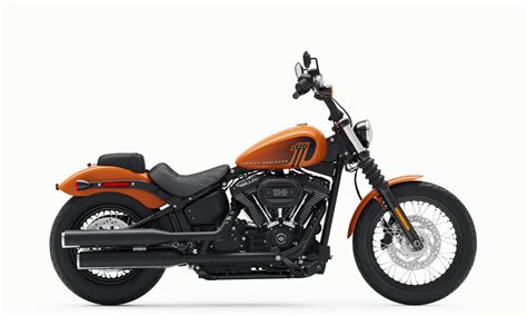 I started out on the street bob, coming in at 12,249 otr as a starter price, this is no cheap motorcycle, some serious contenders outweigh it on every level from build quality to price. 2021 Harley-Davidson Street Bob 114 | First Look Review ...