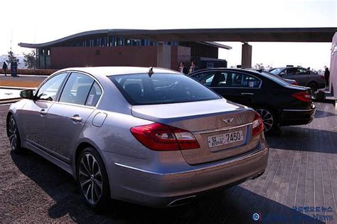 See a detailed table of specification of the vehicle on page this to website txautonet.com. 2012 Hyundai Genesis 3.8 - Sedan V6 auto