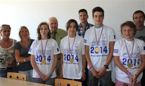 Triathlon Les Jeunes Sportifs Ont été Félicités Au Collège Bernard De